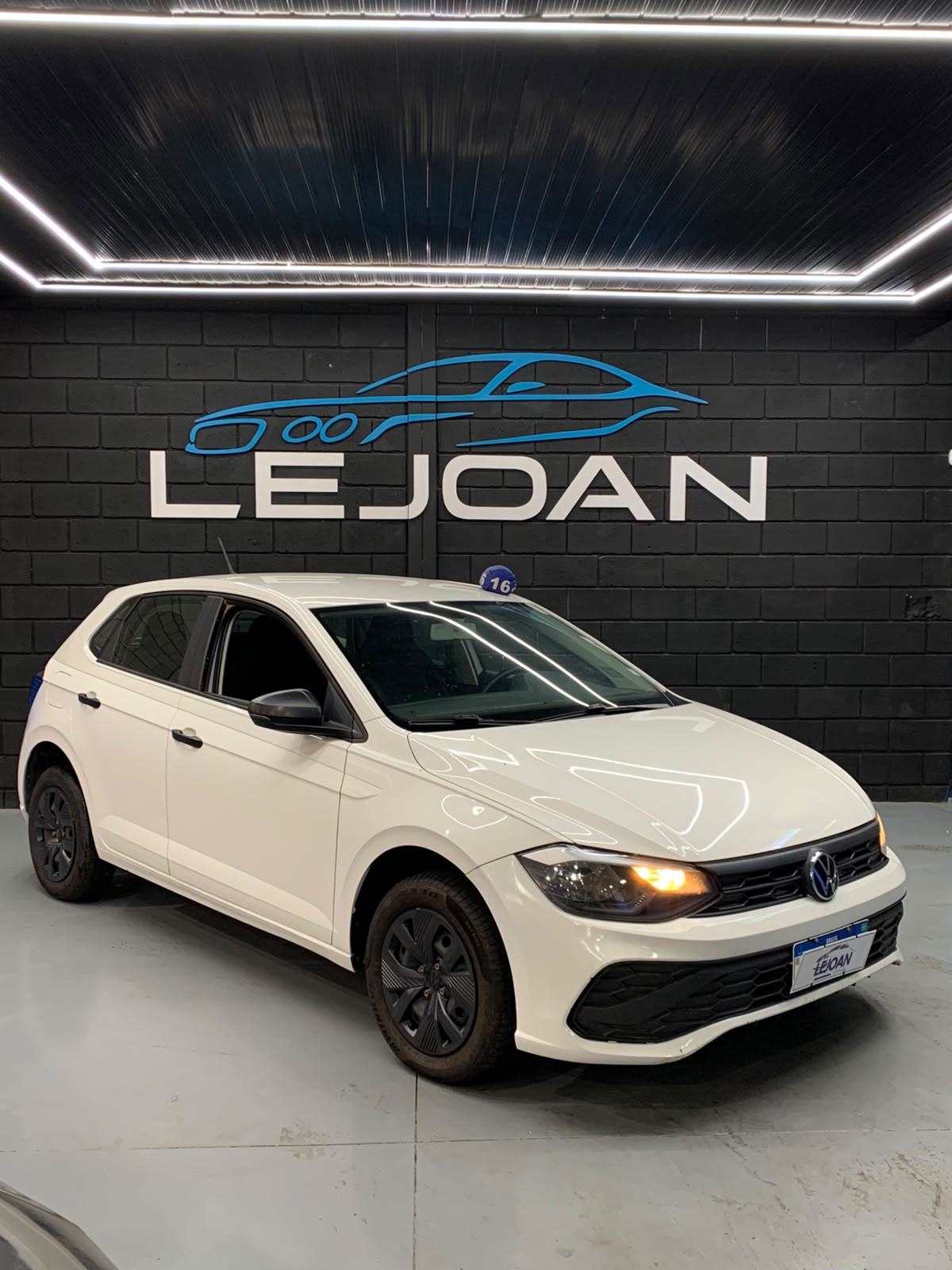 VW - VolksWagen Polo Track 1.0 Flex 12V 5p