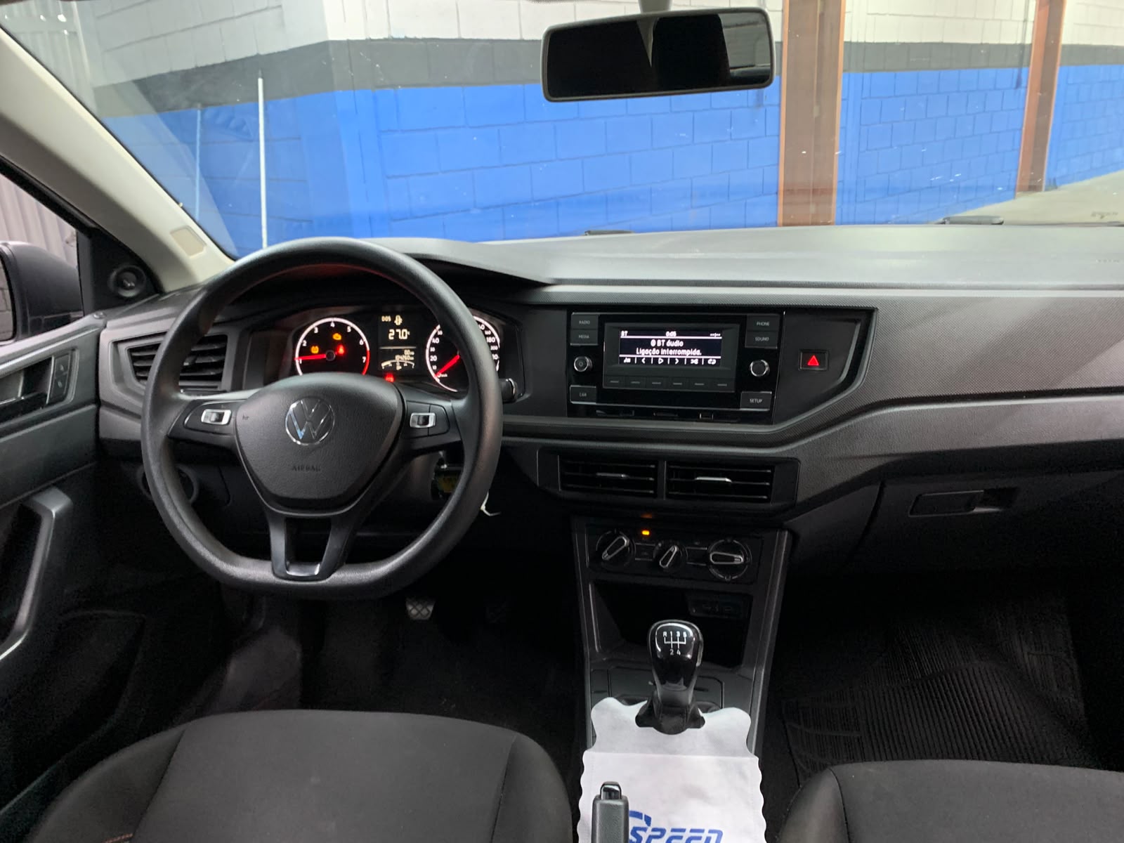 VW - VolksWagen Polo Track 1.0 Flex 12V 5p - Foto 2